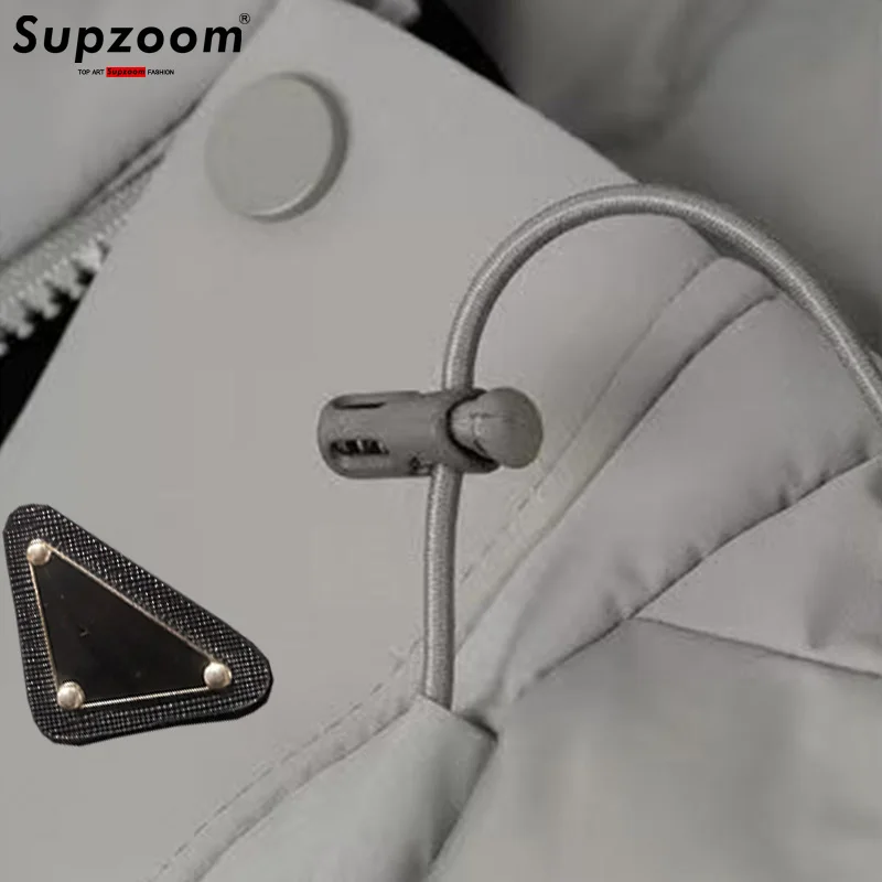 Supzoom 2025 وصول جديد قمة الموضة لصق سميكة الشتاء مثلث ماركر مقنعين الدافئة عادية شتاء أسفل السترات الرجال