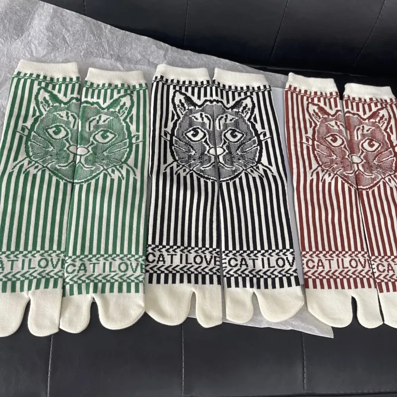 High Quality Split Toe Woman Cotton Socks Spring Autumn Winter Cat Pattern Letters Stripes Comfortable Two-Toed Women's Tabi Sox