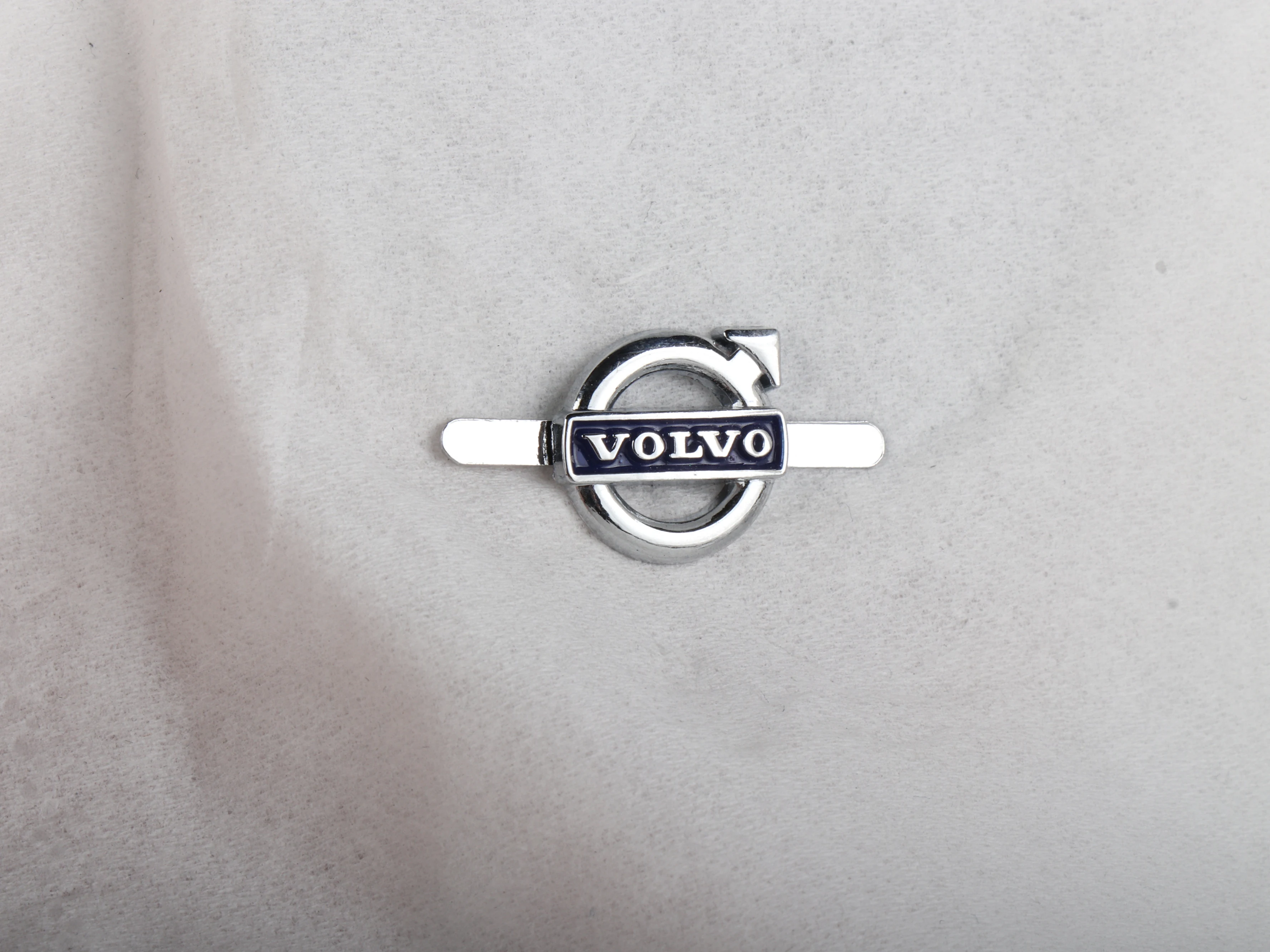 3D металлический автомобильный Стайлинг, маленькая эмблема, значок, украшение, авторемонт, аксессуары для Volvo Rdesign S40 S60 S80 V40 V50 V70 V90 XC30 V80