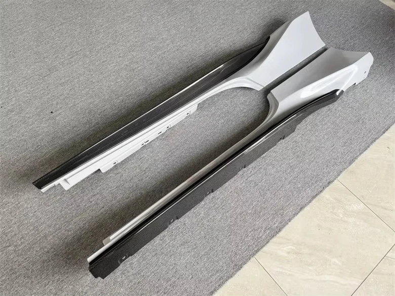 Upgrade Pista Style Dry Carbon Fiber Side Skirt Side spoiler Body Kit 488 GTB Spider Upgrade pista Body Kit