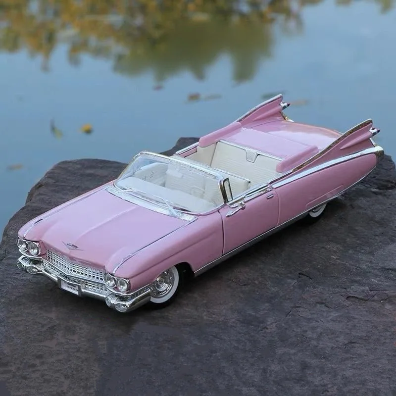 

1/24 Pink Eldorado Biarritz Alloy Classic Sports Car Model Diecasts Metal Retro Old Vehicles Car Model Sound Light Kids Toy Gift