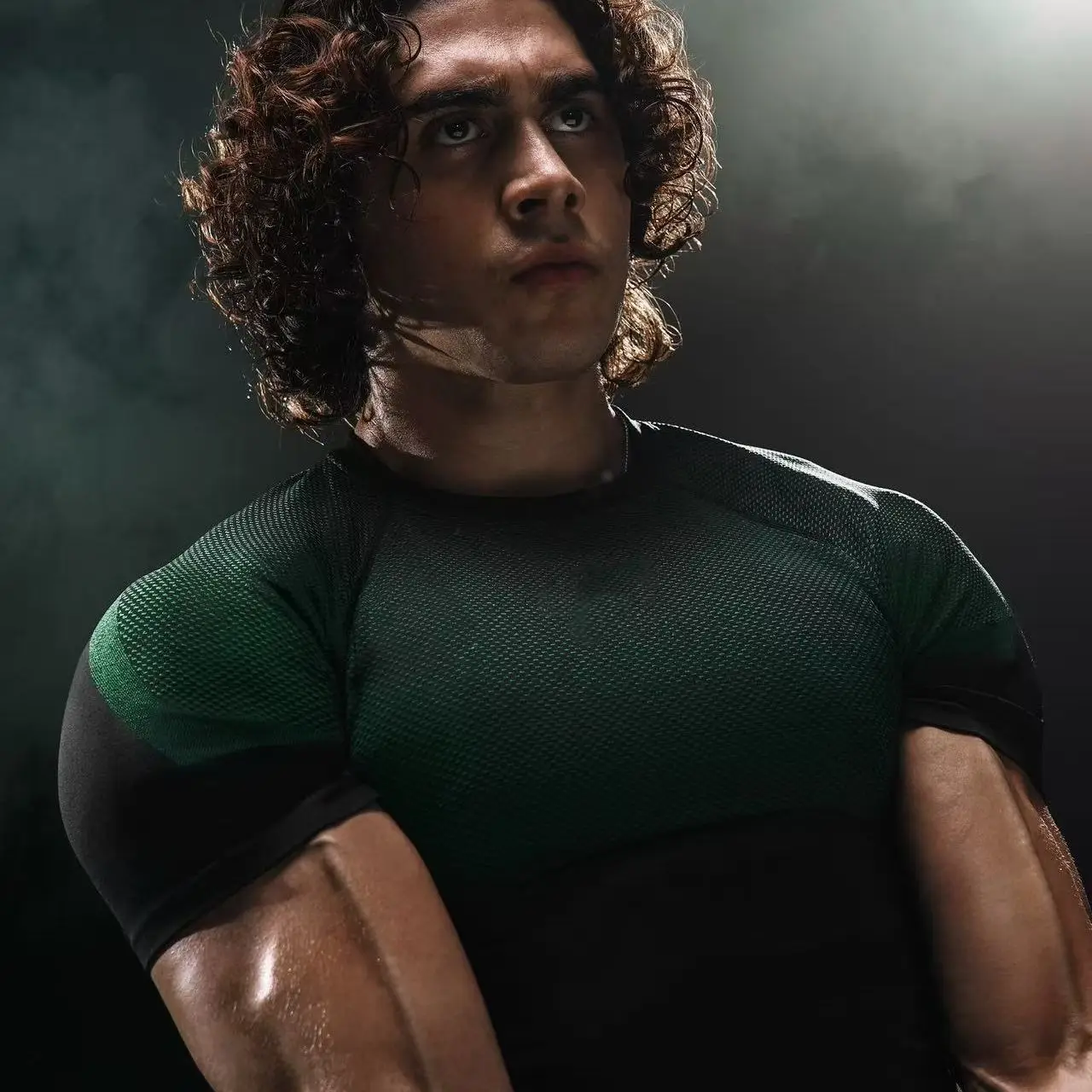 

Американский повседневный мужской топ для фитнеса, летняя дышащая облегающая спортивная одежда с короткими рукавами, тренировочная футболка