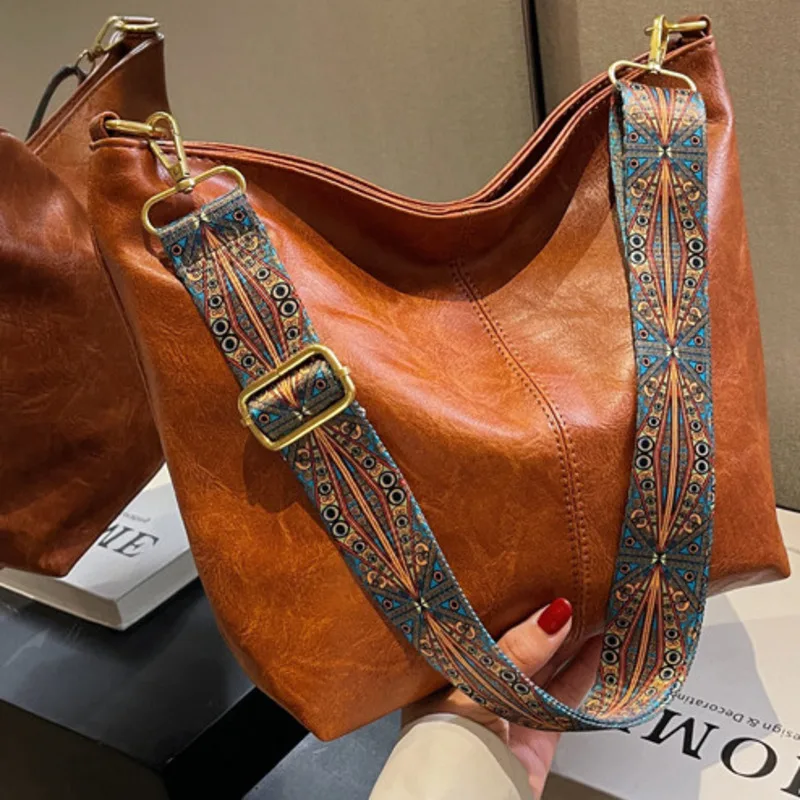 

Single Capacity Shoulder Bag Large Female Crossbody Texture Soft Leather Luxury Casual Handbag for Woman High-quality Versatile