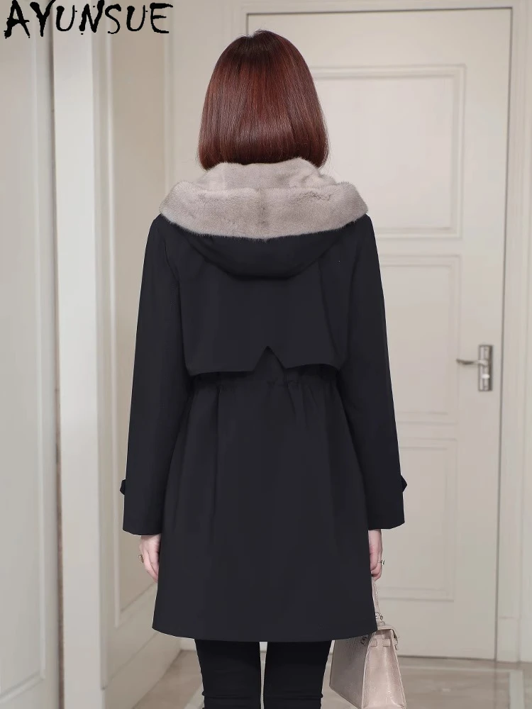 معطف فرو المنك الحقيقي من AYUNSUE للنساء 2025 ملابس شتوية متوسطة الطول بطانة سترة قابلة للفصل معطف فرو حقيقي معاطف نسائية