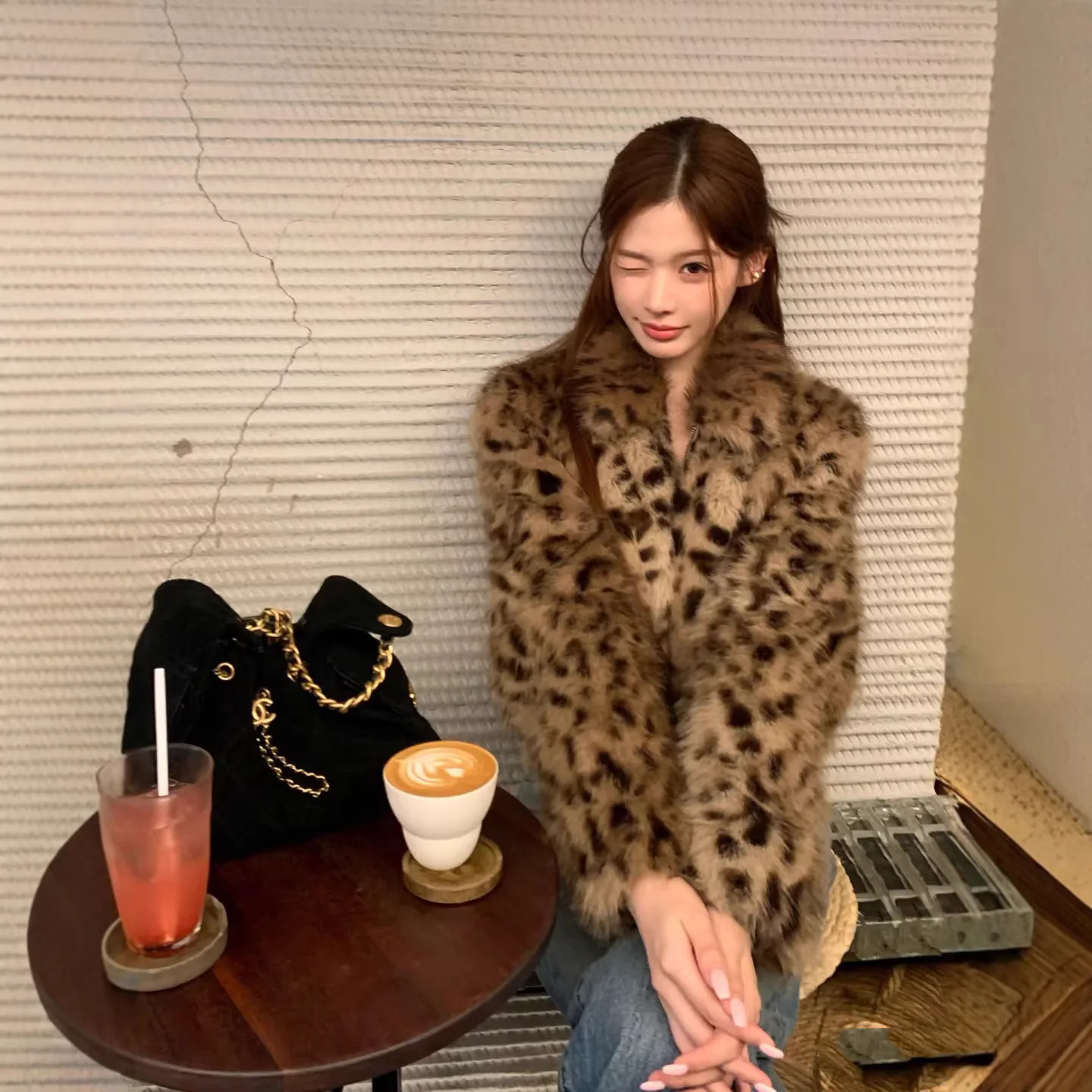 2026 Women's Winter New High Quality Leopard Pattern Environmental Protection Fur Coat Short Style Fur Integrated Warm Fur Coat