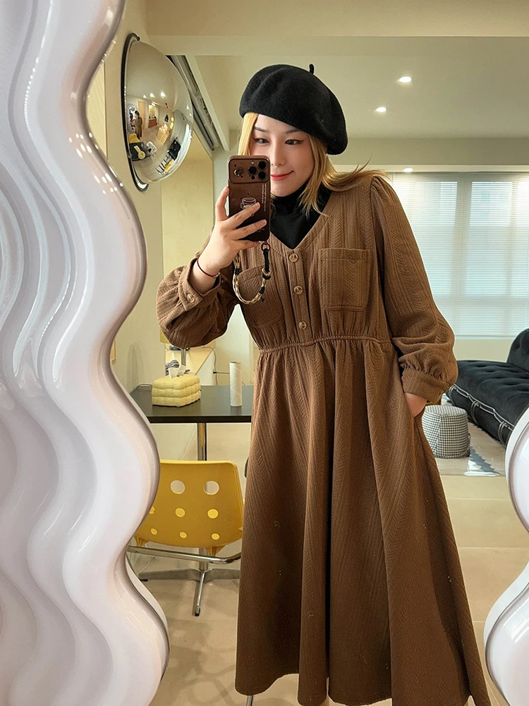 

Платье Vogana большого размера А-силуэта, оригинальный дизайн, с эффектом увеличения объема, утепленное, с высокой талией, миди, для женщин