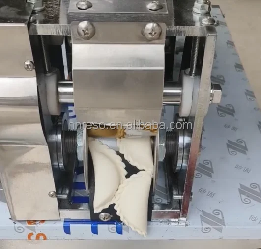 Automatic  Wrapper Making Machine All in One Samosa Round Dumpling Forming Machine