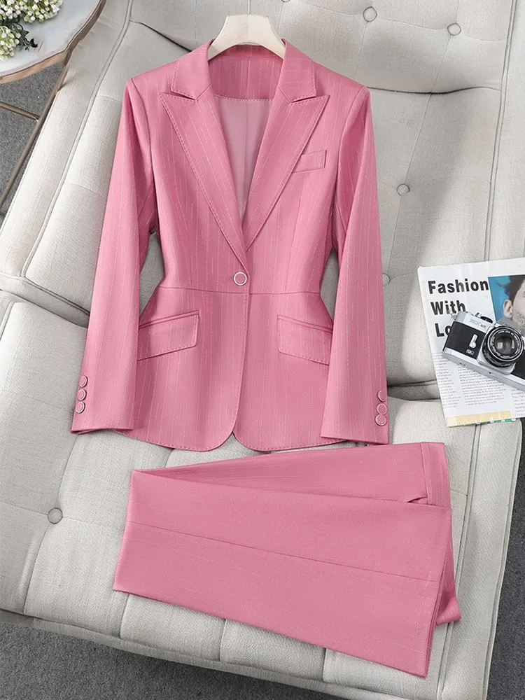 2025 Nuovo set di pantaloni da donna slim fit alla moda e suggestivi Set di strisce alla moda Set da donna elegante conjuntos de pantalones