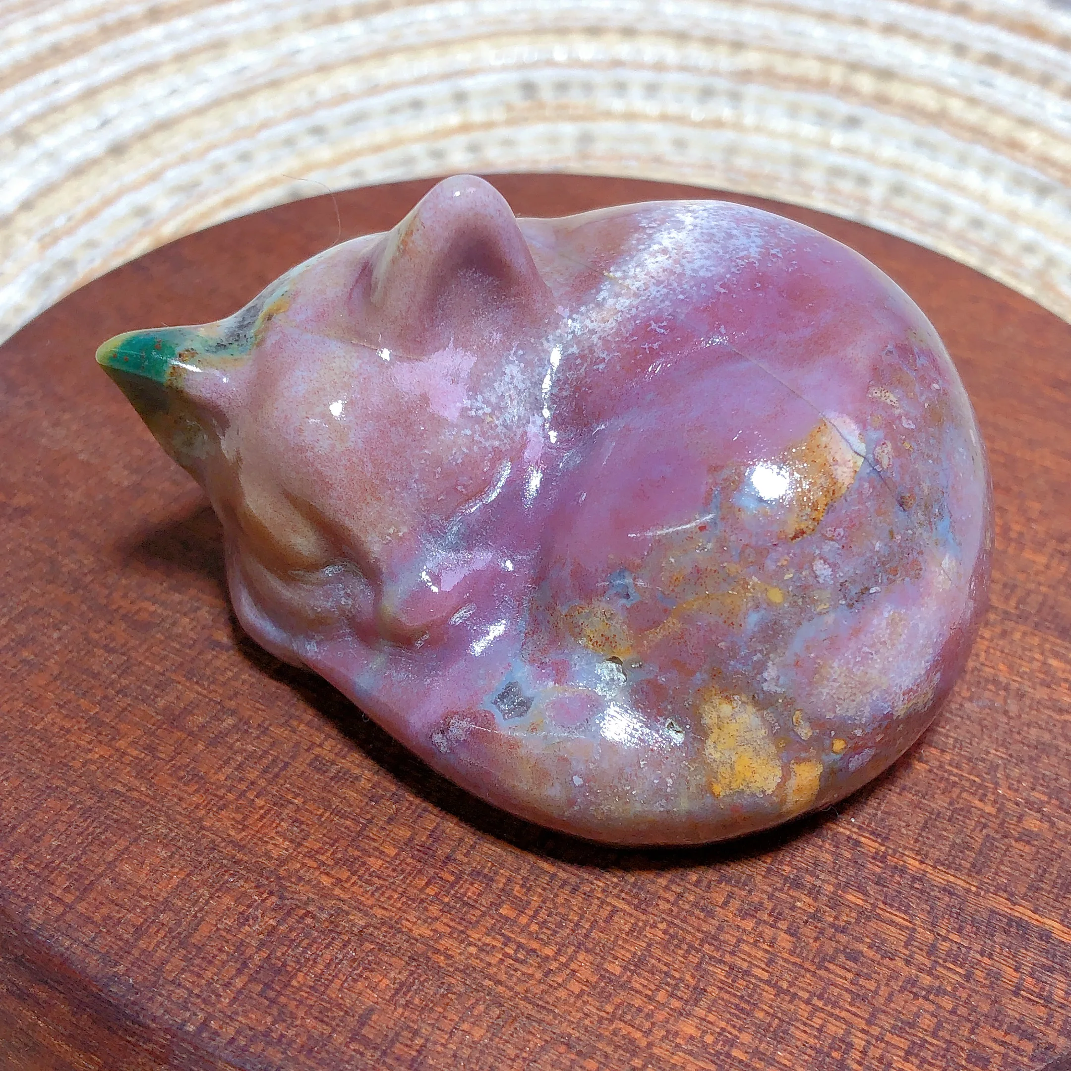 

Natural Crystals Ocean Jasper Sleep Cat Colorful Carving Animal Mineral Healing Home Decorations Gemstones Wholesale Room Gift