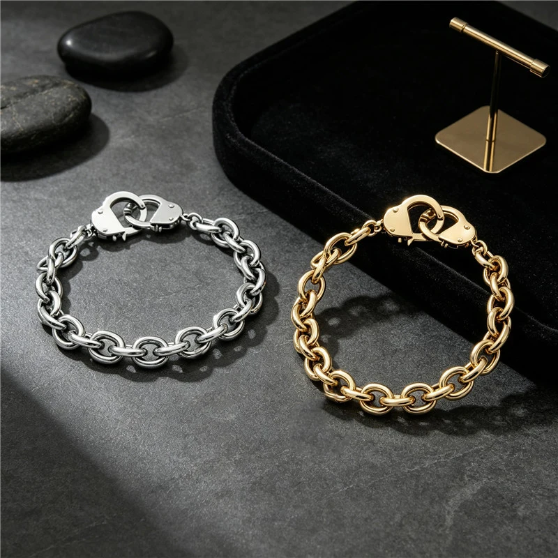 Kalen Edelstahl-Handschellen-Armband für Männer, Punk-Stil, Polierte Ovale Kette, Rock-Biker-Party-Schmuck, Geburtstagsgeschenk – Detail 5