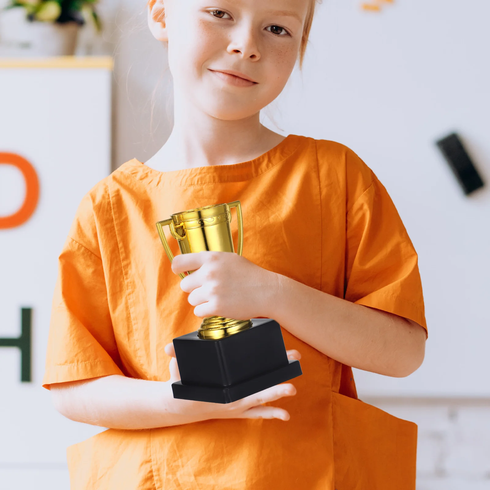 Gold Award Trophy Portable Plastic Trophy Delicate Competition Winner Trophy plastic trophies winner trophies