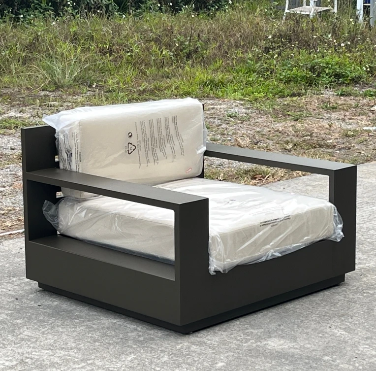 High Quality Modern Aluminum Garden Sofa Set Hotel Outdoor Beach and Restaurant Furniture Patio Sofa and  Table Set