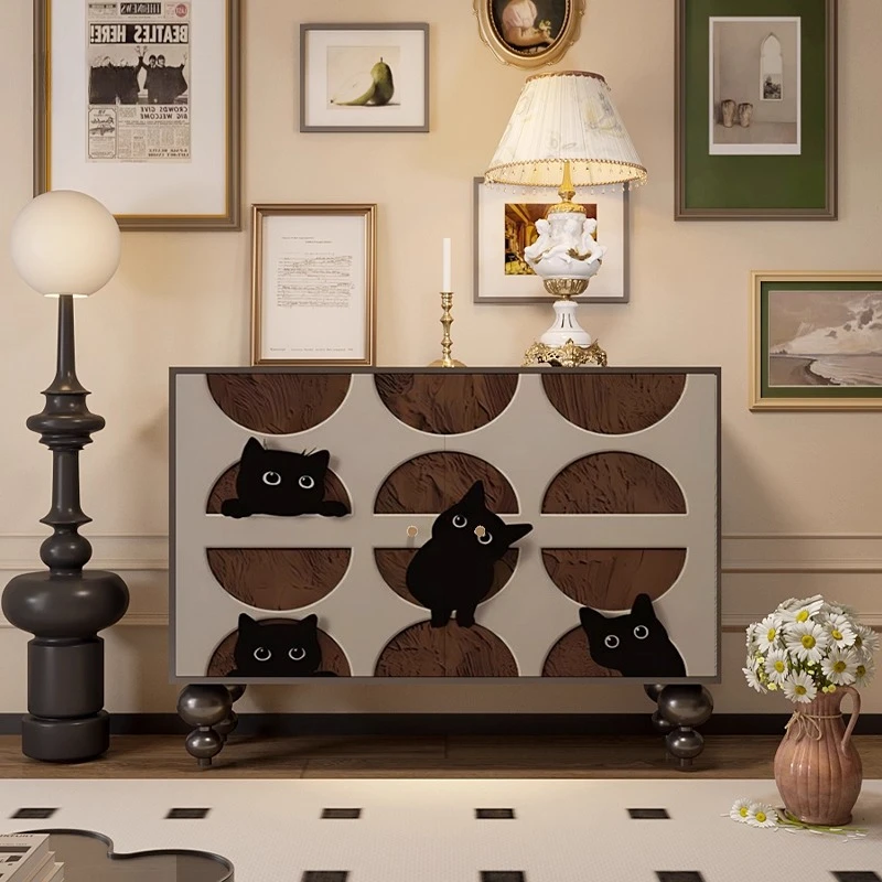 semplice immagine di animale gatto integrato in legno massello contro il muro, armadietto decorativo d'ingresso, armadietto laterale da pranzo per la casa