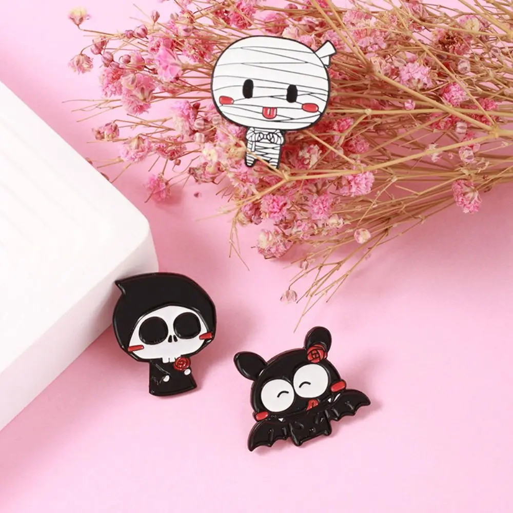 أزياء سبائك هالوين الجمجمة الخفافيش دبوس شخصيات الكرتون المينا لطيف الهيكل العظمي شبح بروش الشرير معالج السيدات #3