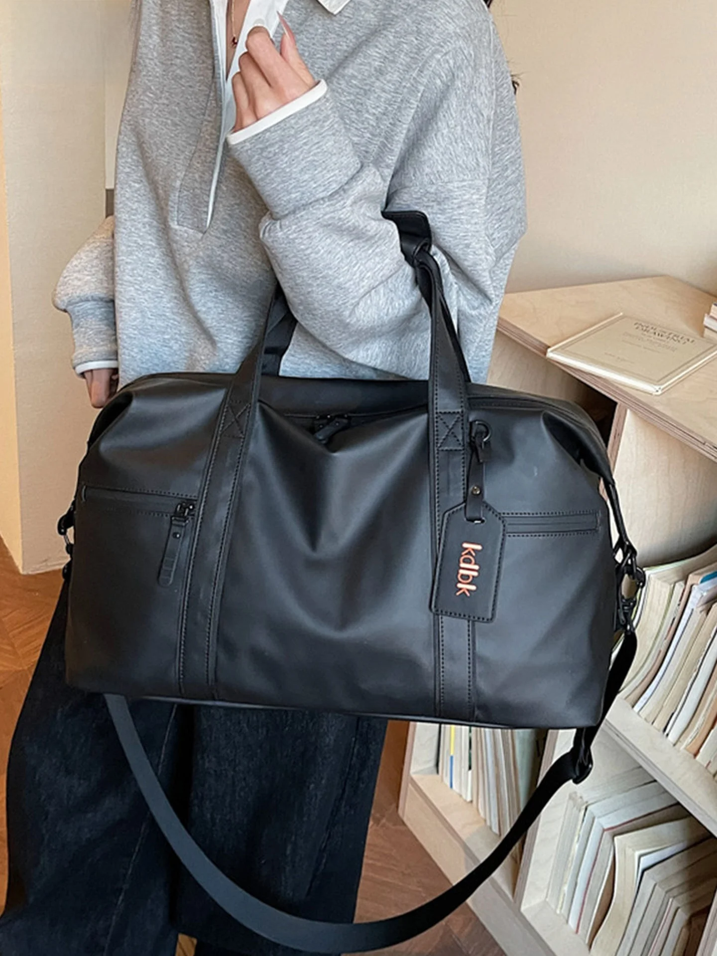 bolso-de-viaje-de-gran-capacidad-para-mujer-bolso-cruzado-de-mano-ligero-y-moderno-para-viajes-cortos-y-almacenamiento-de-ropa