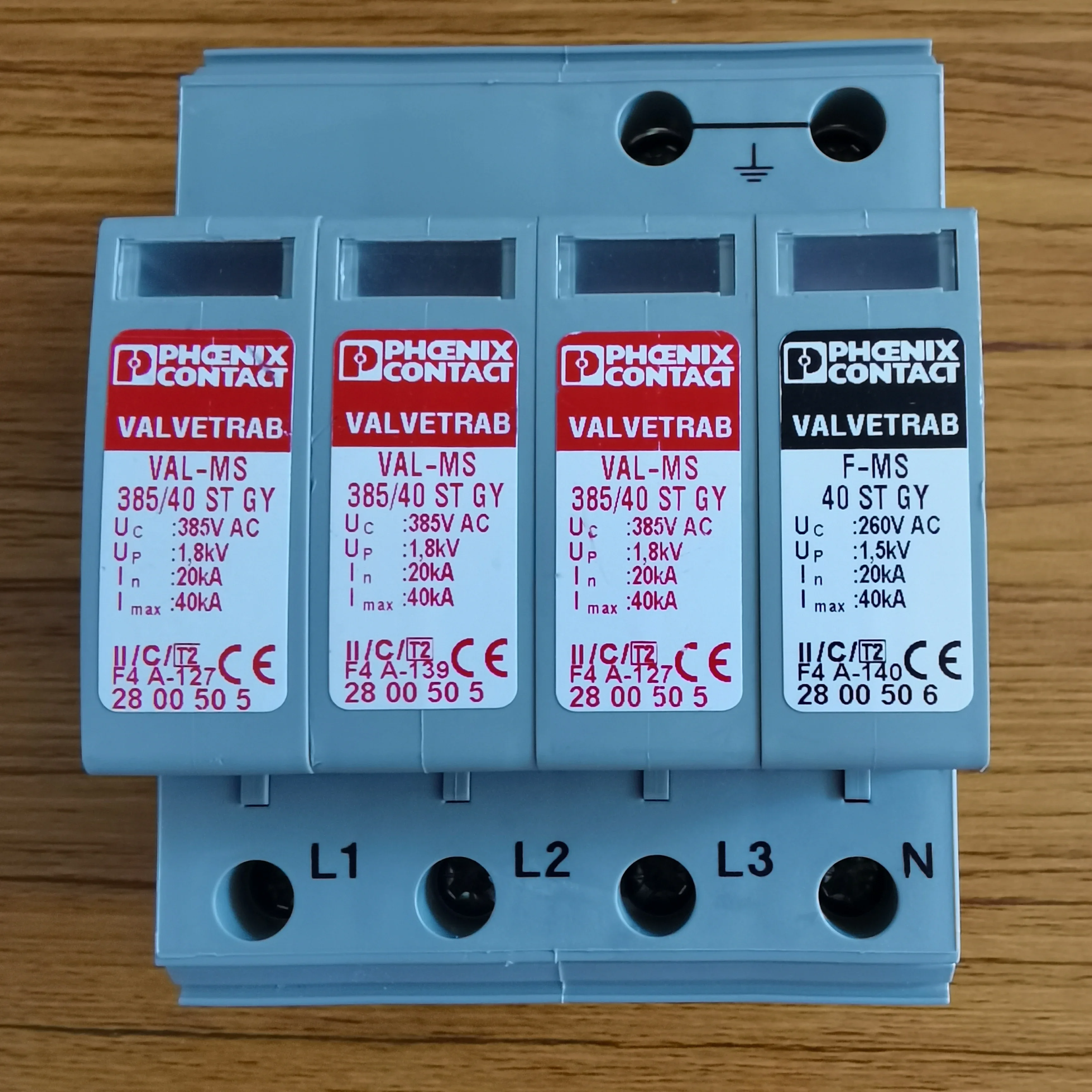 

2025.4 Phoenix 51210612 Power Lightning Protection Device FLT35/3+1 CTRL-0.9-100 Spot Special Offer Processing