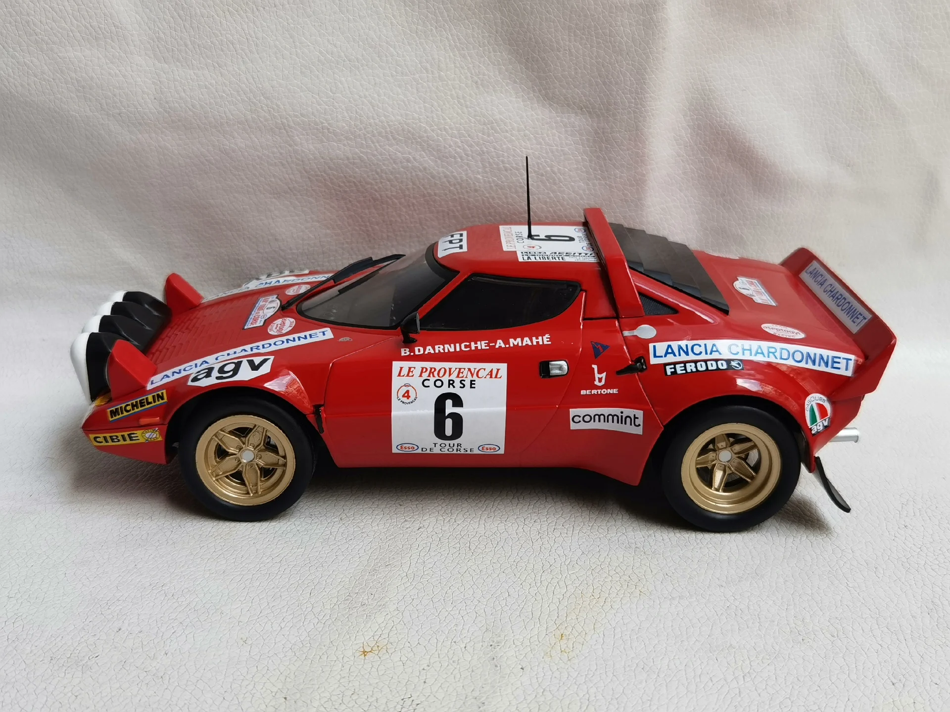 Diecast IXO 1:18 Scale LANCIA STRATOS HF #6 Alloy Car Model Collectible Toy Gift Souvenir Display Ornament