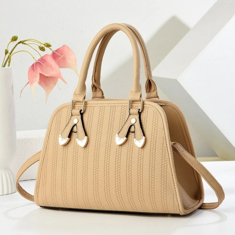 حقيبة كروس أكسفورد مقاومة للماء للنساء بطباعة متعرجة وحزام قابل للتعديل وخفيفة الوزن ومتينة وحقيبة ركاب ساخنة موسمية ​