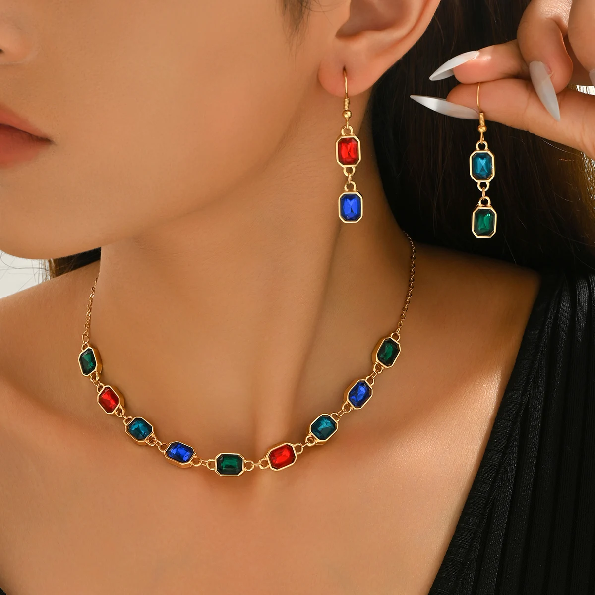 1 Set of Vintage Multi-Colored Imitation Gemstone Choker Necklace and Earring Set, Gold-Toned Square Crystal Jewelry Set, Suitable for Women, Perfect for Weddings, Balls, and Parties, a Gift for Friends