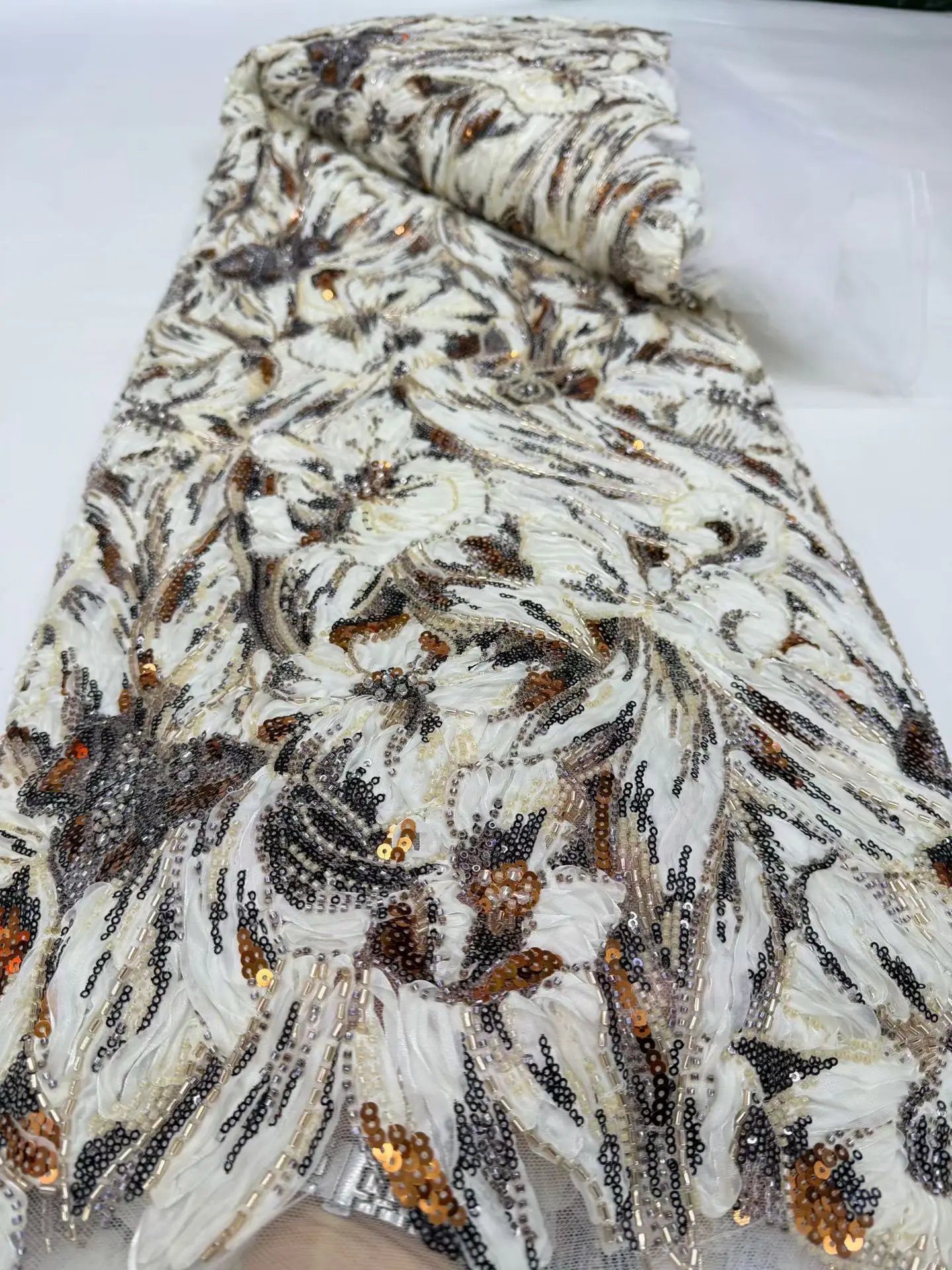 Tela de Tul Nigeriano Africano de Alta Calidad 2026 con Lentejuelas y Bordado Guipur Francés para Vestido de Boda/Fiesta/Promoción, con Cuentas, 5 Yardas