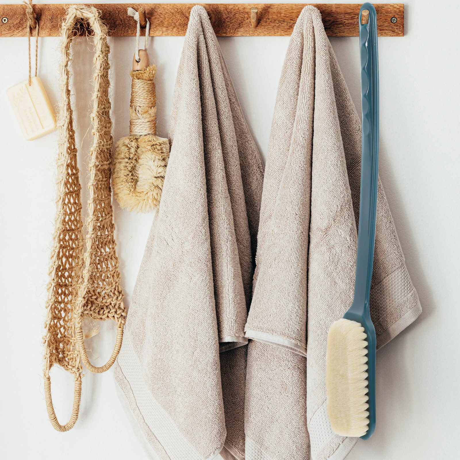 

1Pcs Back Washer Long Handle Bathing Scrubber Cleans Effectively Boosts Circulation Rosy Skin Daily Shower Cleaning Supply