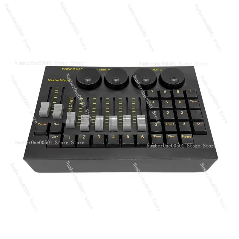 

Портативная световая консоль MA2 Command Wing Mini для программирования световых эффектов на сцене и мероприятиях