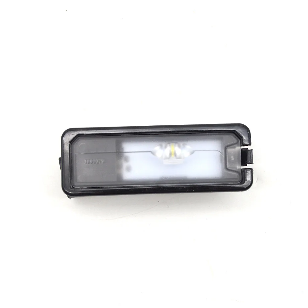 Rear license plate light 35D 943 021 B  35D943021B For VW Golf MK7 T-ROC Passat B8 Car number plate bulb