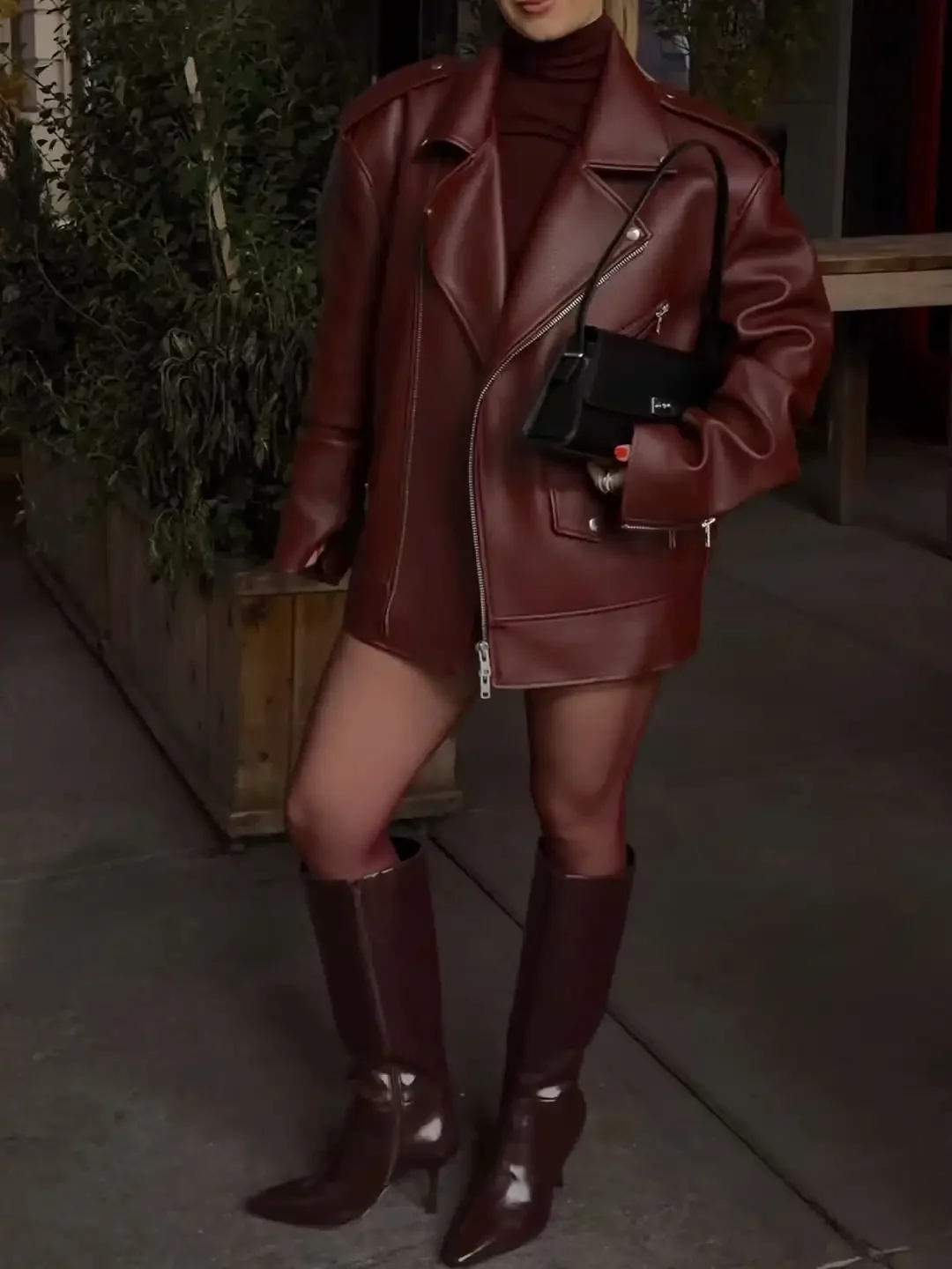 여성 레트로 레드 라펠 가죽 재킷 패션 솔리드 풀 슬리브 지퍼 포켓 오버사이즈 재킷 여성 시크 하이스트리트 아우터웨어