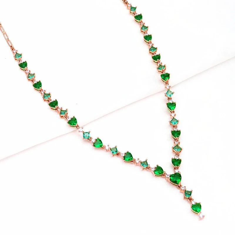 Ladies Luxury Jewelry Inlaid Emerald Heart-shaped White Crystal Chains Necklace Plated 14K Rose Gold Wedding Party Gift