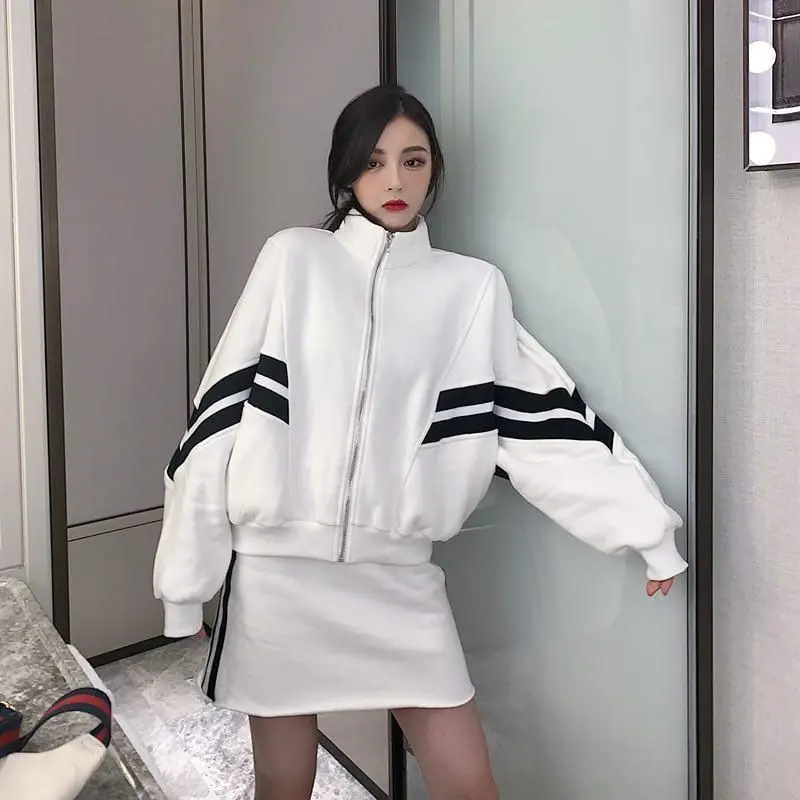 

Set of female padded big yards sweater Slim short skirt two-piece set 2024 fall and winter new Korean fashion