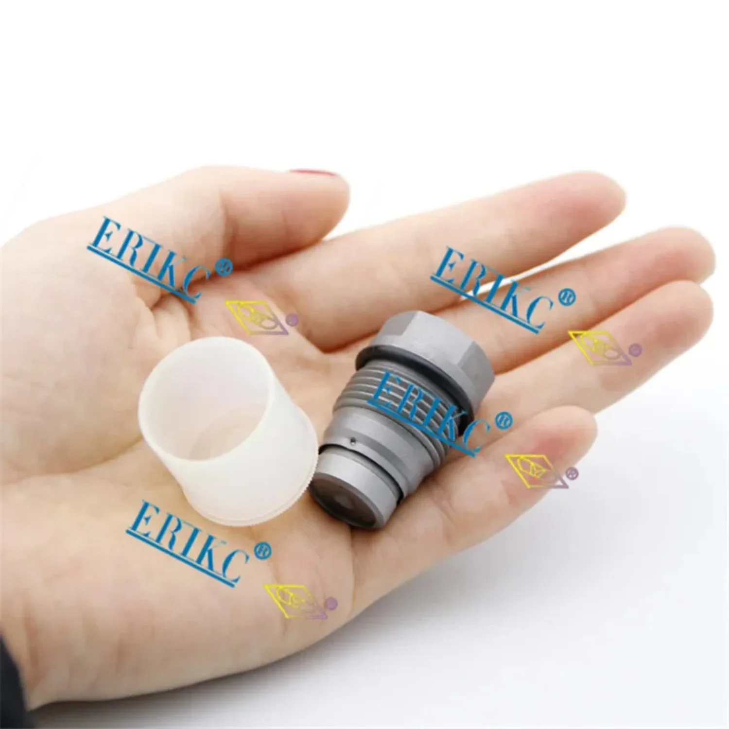 ERIKC Auto Rail Pressure Control Valve 1110010024 Original Pressure Relief Valve 1 110 010 024 for MAN MITSUBISHI III IV 2.5 2.8