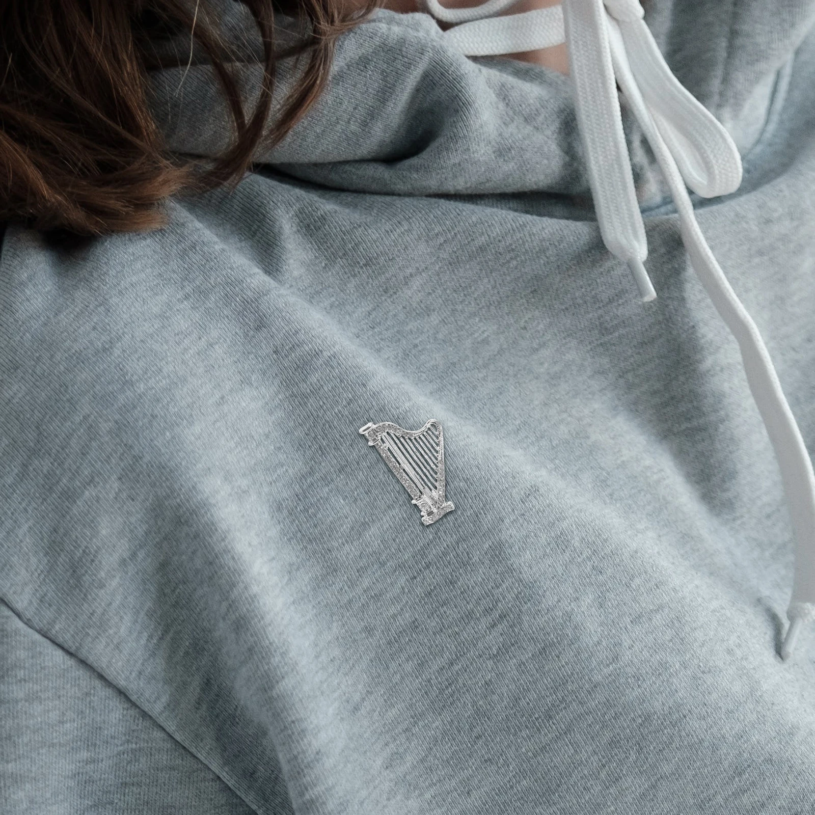 

Exquisite Rhinestone Harp Brooch Alloy Lapel Pin For Women Men Fashion Accessory Clothing Backpack Suits Festival Decor Brooches