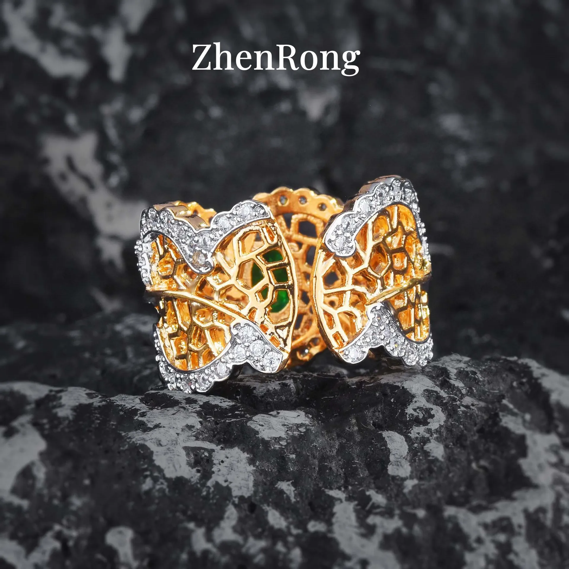 Luxury Two-color Artificial Emerald Green Rings For Women Hollow Out Wide Ring Wedding Party New Design Italian Vintage Jewelry