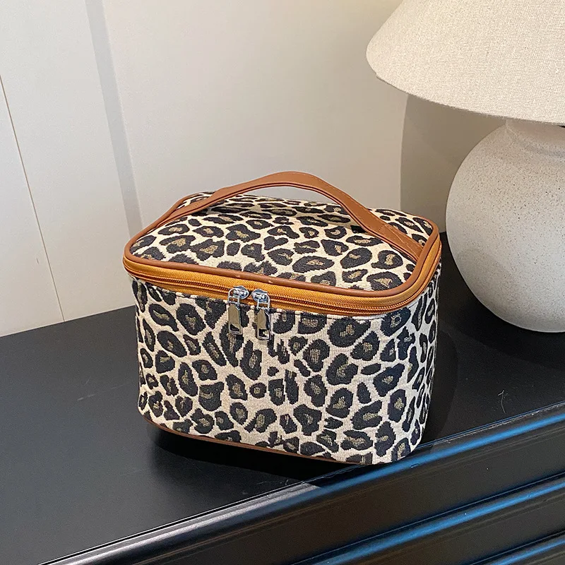 Fashion Leopard Print Makeup Bag Women Zipper Cosmetic Organizer Female Cloth Handbag Portable Toiletry Case for Girls