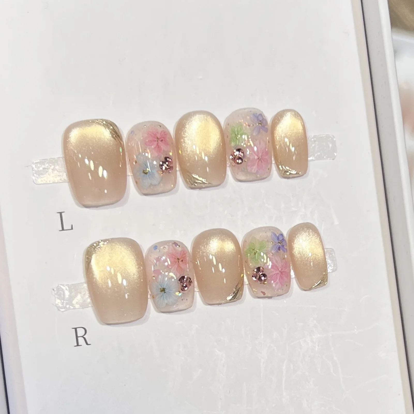 10개입 짧은 사각형 인조 손톱 별/꽃/딸기 프린트 자연스러운 핸드메이드 프레스온 네일 파티 웨딩 DIY 네일 아트용