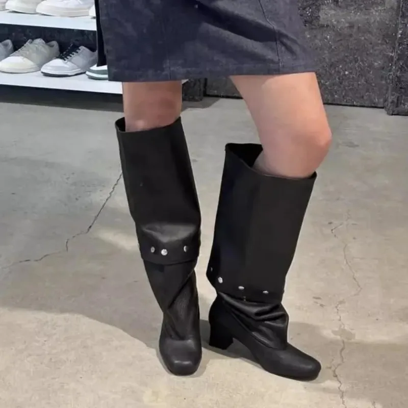 Retro Pleated Autumn Winter Women's Fashion Boots Belt Buckle Long Boots Flat Heel Round Toe Women's Boots Roman Style
