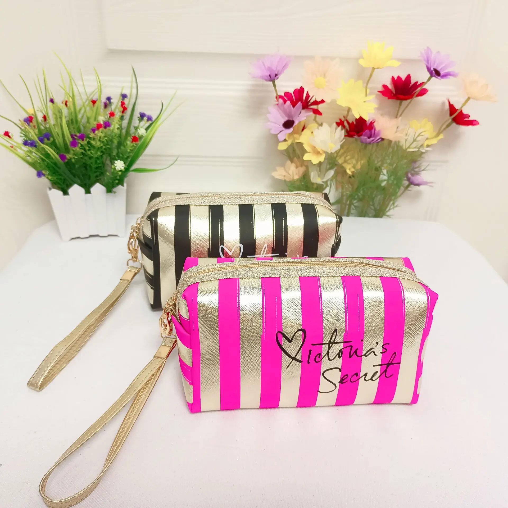 Portable Stripe Makeup Bag Small High Beauty Handheld Bag Mini Portable Cosmetic Storage Bag Waterproof Women\'s Bag