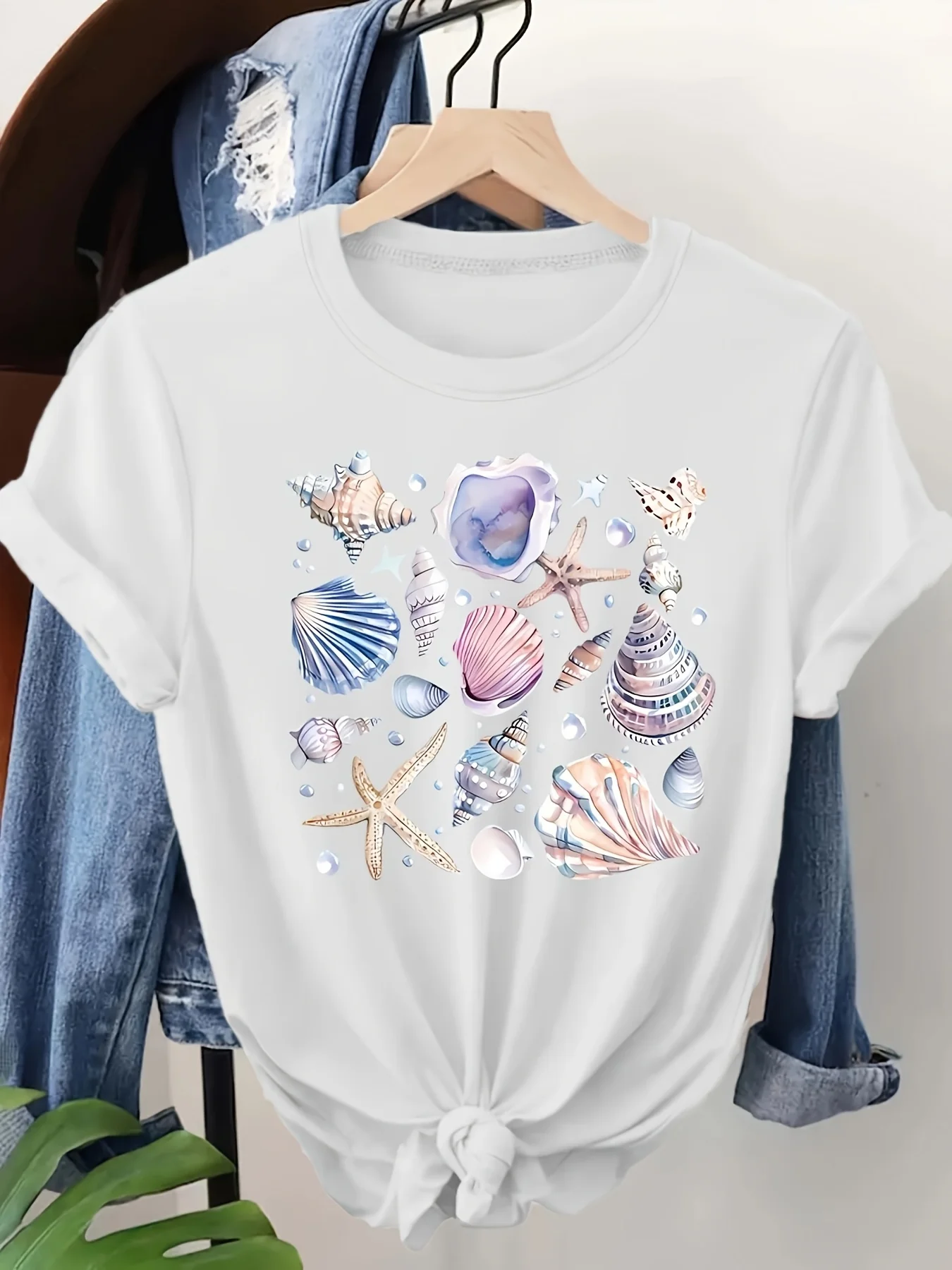 Seashell & Starfish Women's Tee - Coastal Beach Graphic Casual Fashion Harajuku Kawaii T-shirt Women's Y2K Clothing