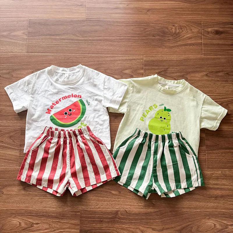 Neues Sommer-Kinderkleidungsset 1-9 Jahre Mädchen Cartoon T-Shirt+Gestreifte Shorts Baumwolle Locker Sitzender Jungen-Anzug Kinder-Outfit 2-teilig
