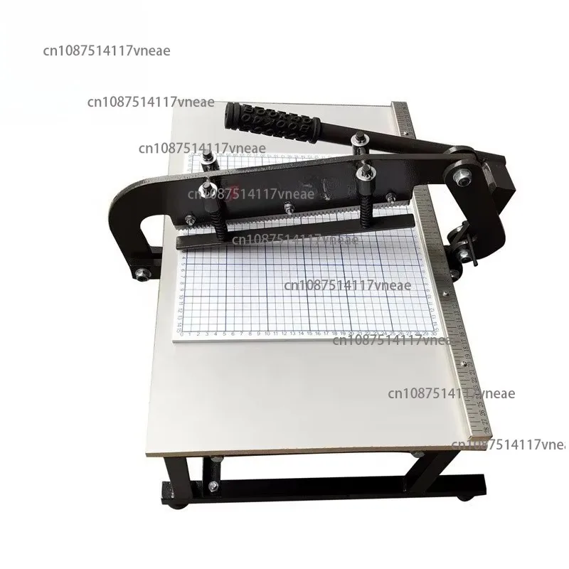 Cutting Machine for Fabric Clothes Apply to 300mm Cutting Width