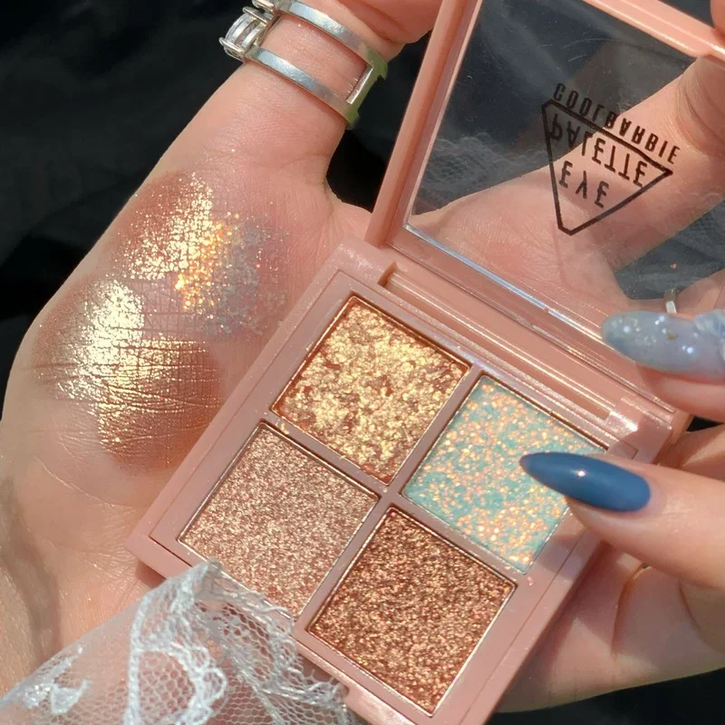 لوحة ظلال عيون صغيرة محمولة على شكل زهر الخوخ مكونة من 4 ألوان من البطاطس المهروسة والترتر واللؤلؤ المقاوم للماء