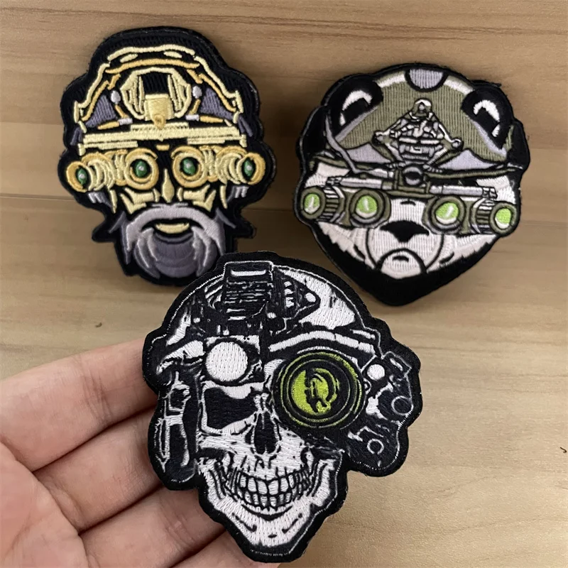 GPNVG18 Night Vision Device Tactical Patch 3D PVC Skull Armband Hook and Loop Military Noctilucence Morale Badge Helmet Stickers