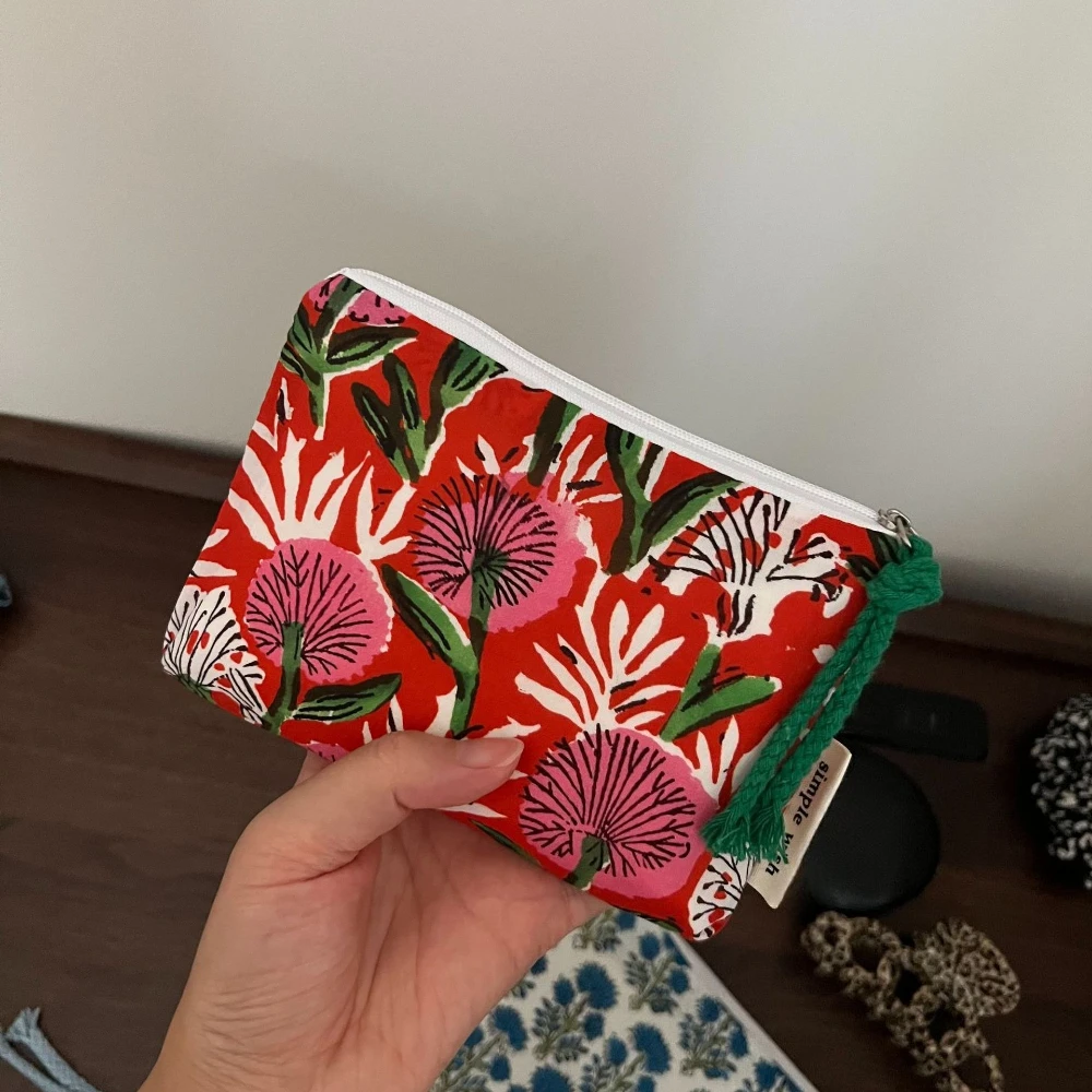Retro Fashion Floral Cotton Makeup Bag Portable Women Cosmetic Organizer Cute Mini Lipstick Storage Coin Purse