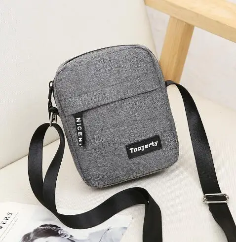 Nylon Shoulder Bag Men\'s Solid Color Messenger Bag Casual Fashion European and American Retro Men\'s Bag