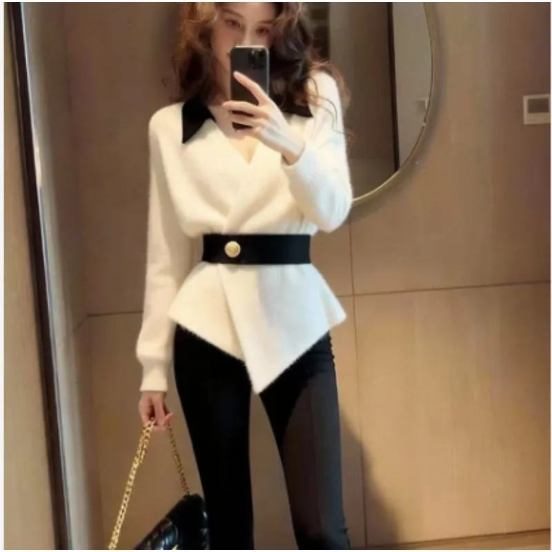 Splicing Knitted Top Light Luxury in Winter Unique Sense of High-end Super Good-looking Splicing Collar Waist Sweater Women's