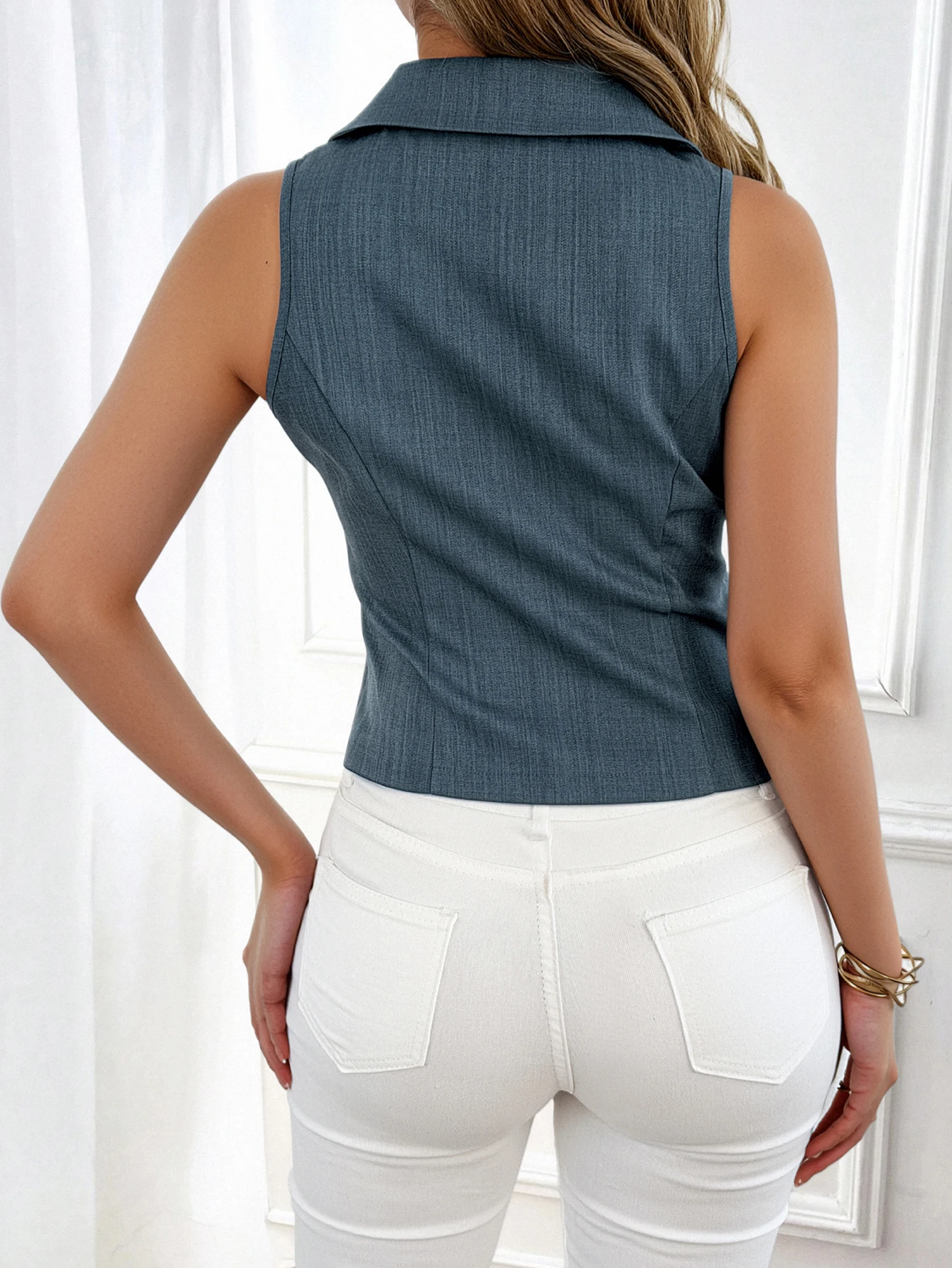 Elegant Women's Sleeveless Vest Notched Lapel Front Button Solid Color Office Wear Fashion Top for Professional Settings