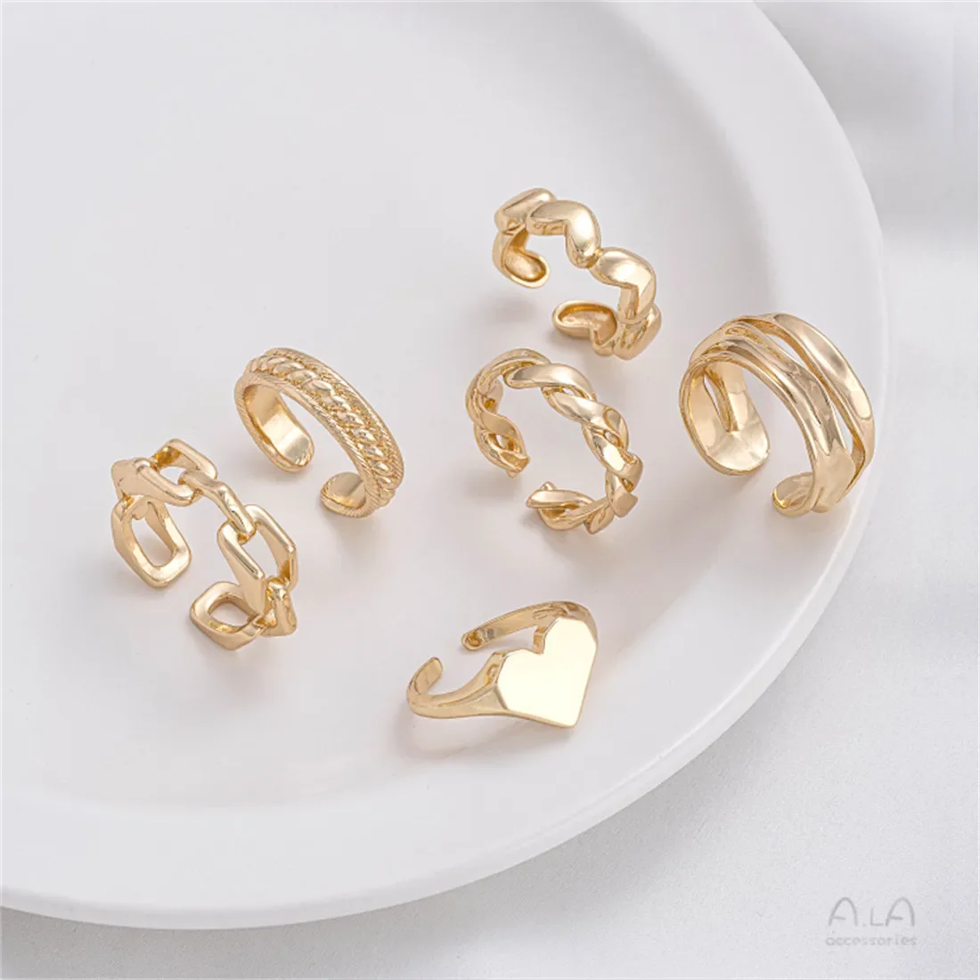 14K Gold Wrapped Fried Dough Twists Heart Love Ring European and American Retro Simple Luxury Niche Ins Gold Ring B714