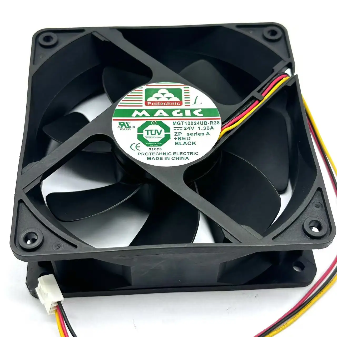 

Magic MGT12024UB-R38 Server Cooling Fan DC 24V 1.30A 120x120x38mm 3-Wire