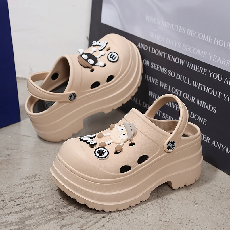 Sommer Chunky Plateau-Sandalen für Damen 2026 – Geschlossene Zehenpartie, weiche DIY-Clogs, Gartenschuhe, dicke Sohle, rutschfeste Strand-Slides