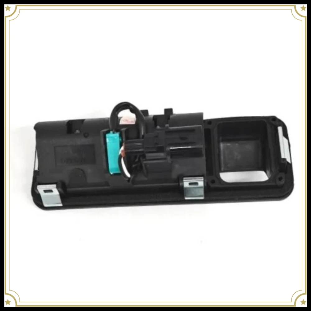 

Кронштейн/держатель кнопки открывания багажника (задней двери) для KIA Sorento L 2015-2018, 1 шт., внешние запчасти